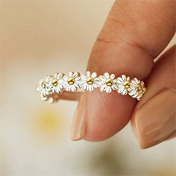 Amazing Daisy Themed Gifts Ring